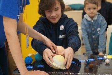 Санки-Петербург: Благотворительный проект «Трогательный космос» объехал Санкт-Петербург и Ленинградскую область Санки-Петербург: Благотворительный проект «Трогательный космос» объехал Санкт-Петербург и Ленинградскую область